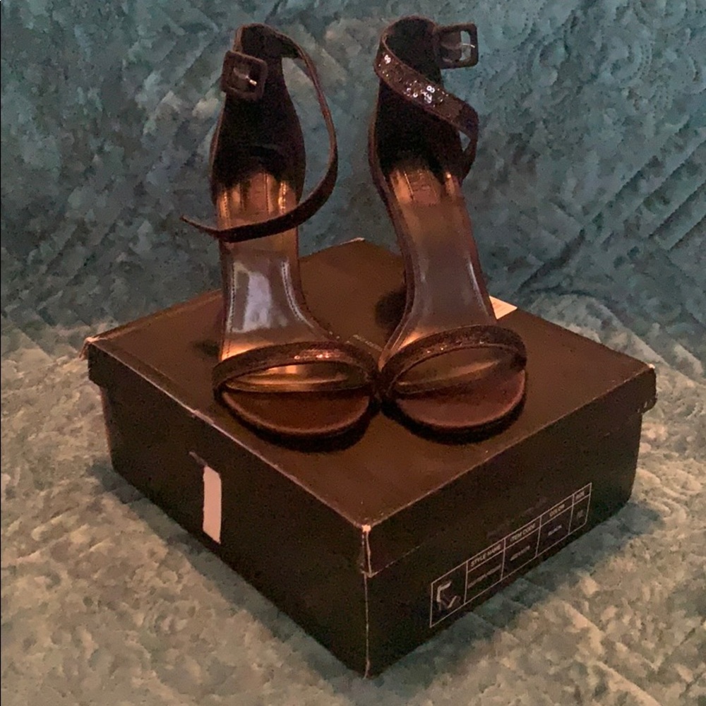 Black sequin heel